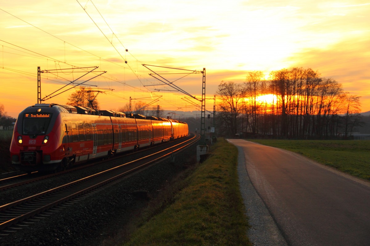 442 803 DB Regio bei Staffelstein am 17.12.2013.