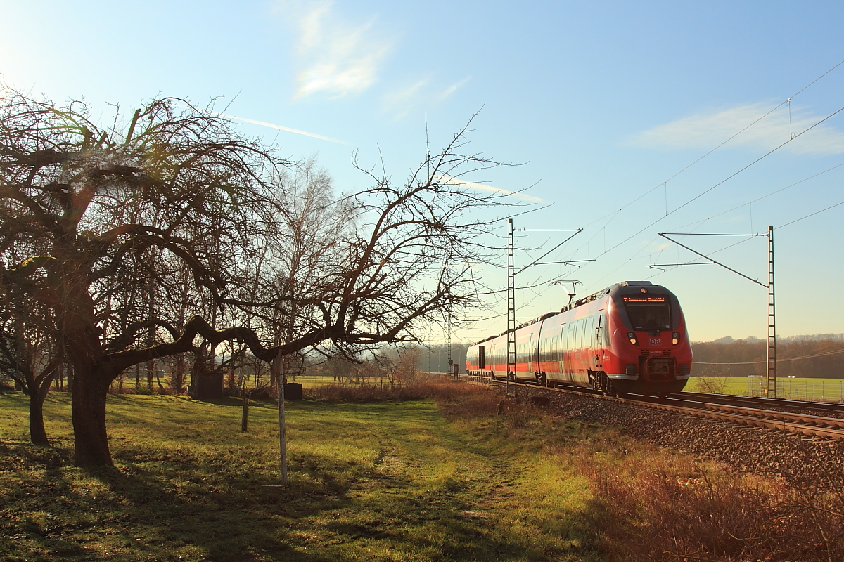 442 807 DB Regio bei Bad Staffelstein am 07.12.2015.