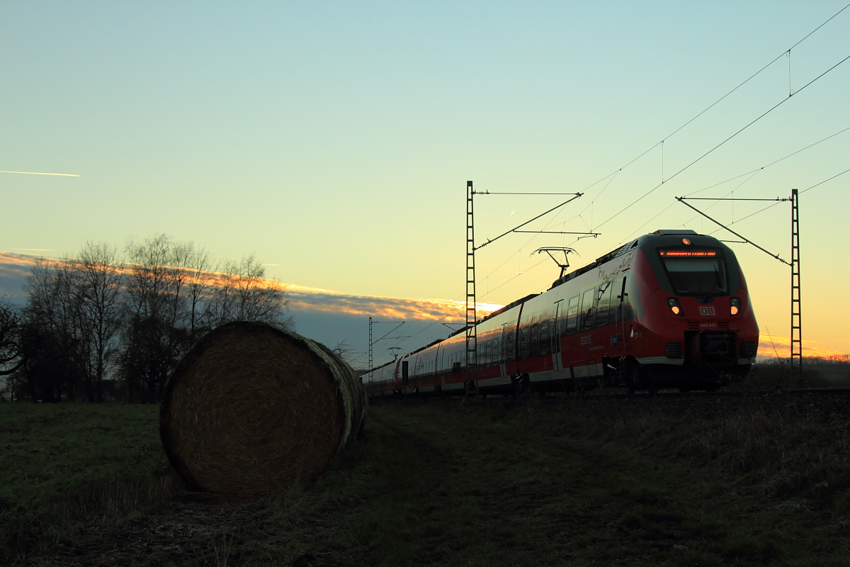 442 810 DB Regio bei Bad Staffelstein am 08.01.2016.
