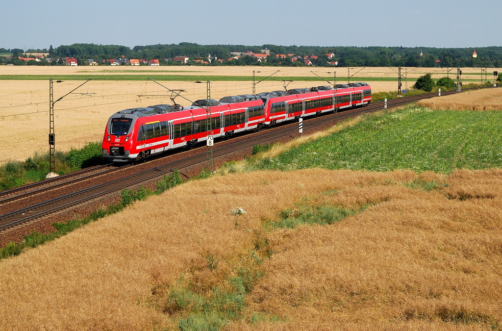 442 xxx mit RE 17072 vor Riesa (23.07.2013)
