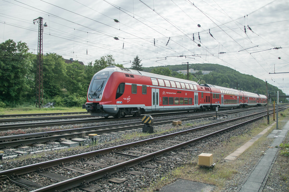 445 051-9 ist am 24.05.2023 in Richtung Aschaffenburg unterwegs,gesehen in Gemünden/M.
