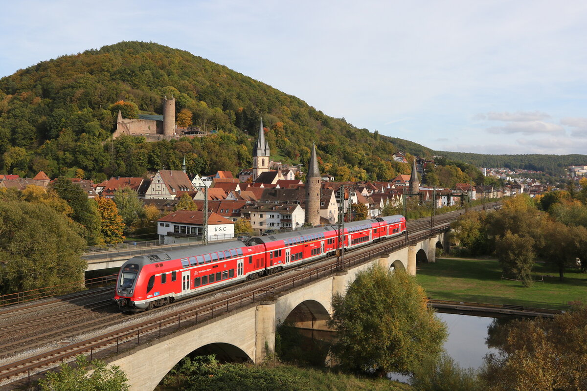 445 055 bei der Ausfahrt aus Gemünden am Main am 11. Oktober 2022.