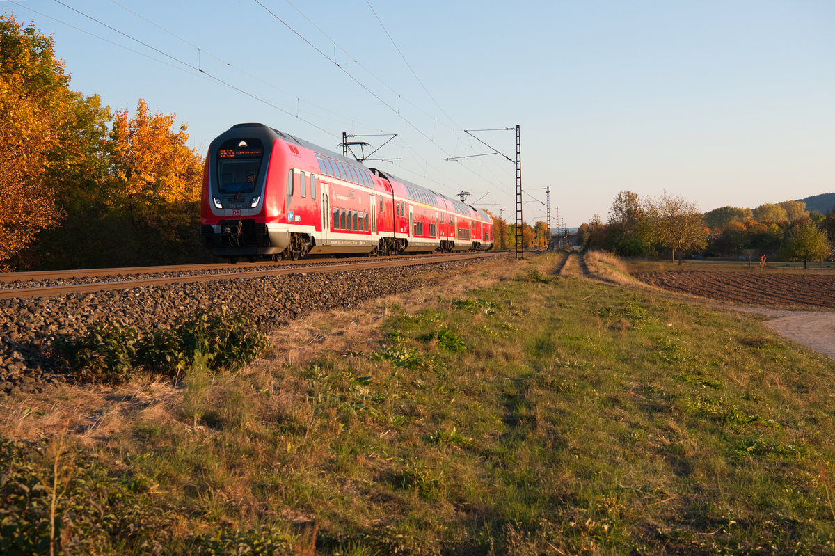 445 065 mit dem RE 4626 von Würzburg Hbf nach Frankfurt am Main Hbf bei Thüngersheim, 13.10.2018