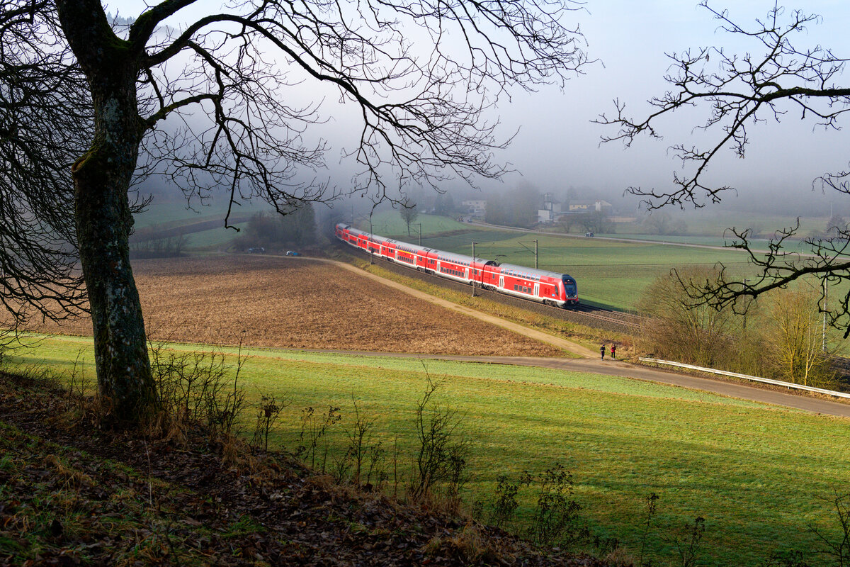 445 085 DB Regio als RB 59147 (Treuchtlingen - München Hbf) bei Breitenfurt, 20.02.2021