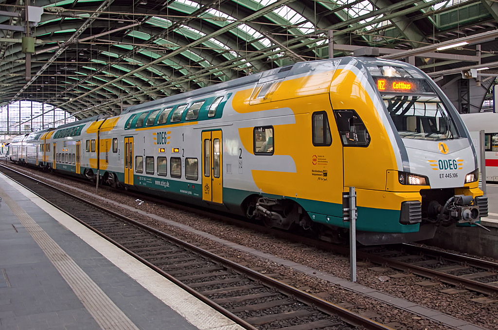 445 106-8 ( 94 80 0445 106-8 D-ODEG ), Betreiberbezeichnung: ET 445.106, Stadler Pankow GmbH, [D]-Berlin 39054, Baujahr 2012, Eigentümer: BeNEX Deutschland GmbH, [D]-Hamburg, Fahrzeugnutzer: Ostdeutsche Eisenbahn GmbH, [D]-Parchim, Bh Eberswalde, 24.12.2013, Berlin Ostbahnhof  