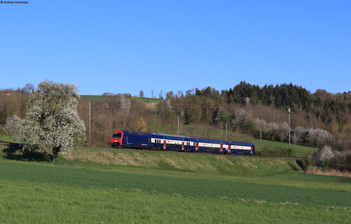 450 054 als S 18931 (Schaffhausen – Uster) bei Lotstetten 17.4.22