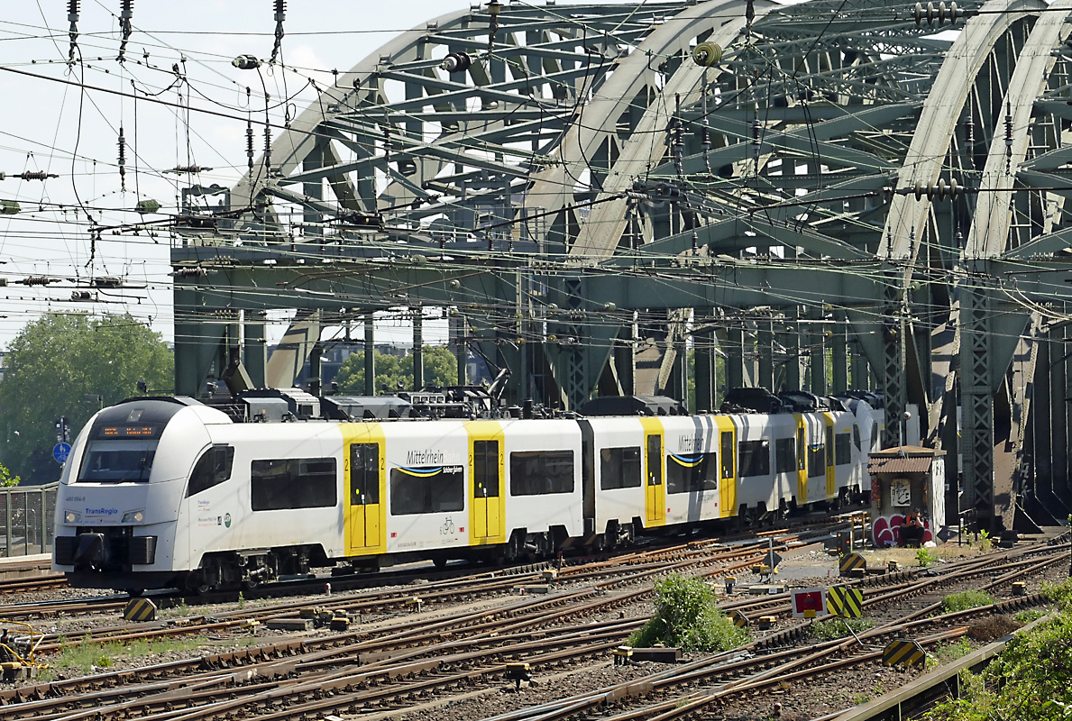 460 004-5 RB verläßt die Hohenzollernbrücke in Richtung Hbf Köln - 23.06.2019
