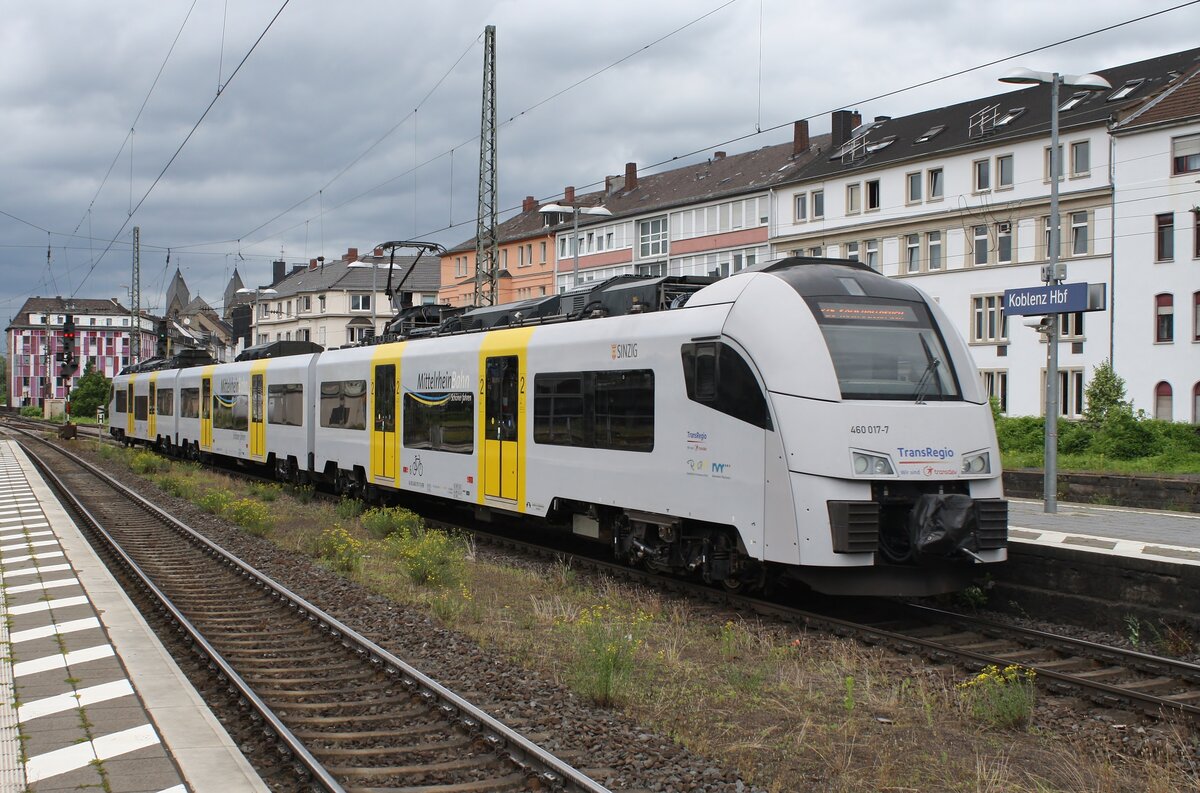 460 017-7  Sinzig  verlässt am 21.06.2021 als RB26 (RB25424)  Mittelrhein-Bahn 	von Mainz Hauptbahnhof nach Köln-Dellbrück den Koblenzer Hauptbahnhof. 