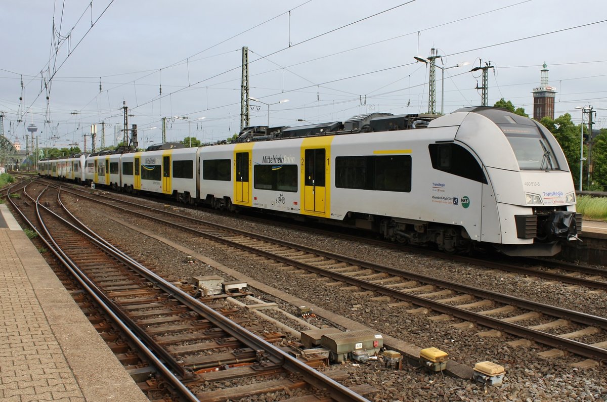 460 513-5 erreicht am 28.05.2019 als RB26 (RB25410) von Bingen(Rhein) Hauptbahnhof den Bahnhof Köln Messe/Deutz.