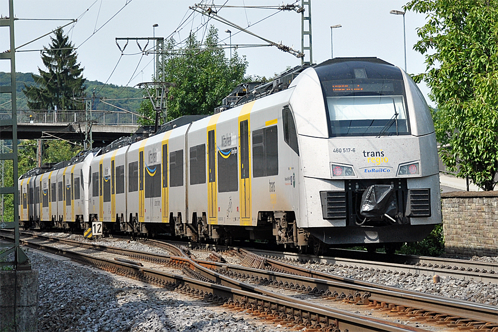 460 517-6 verlt den Bf Remagen in Richtung Bonn - 29.08.2013