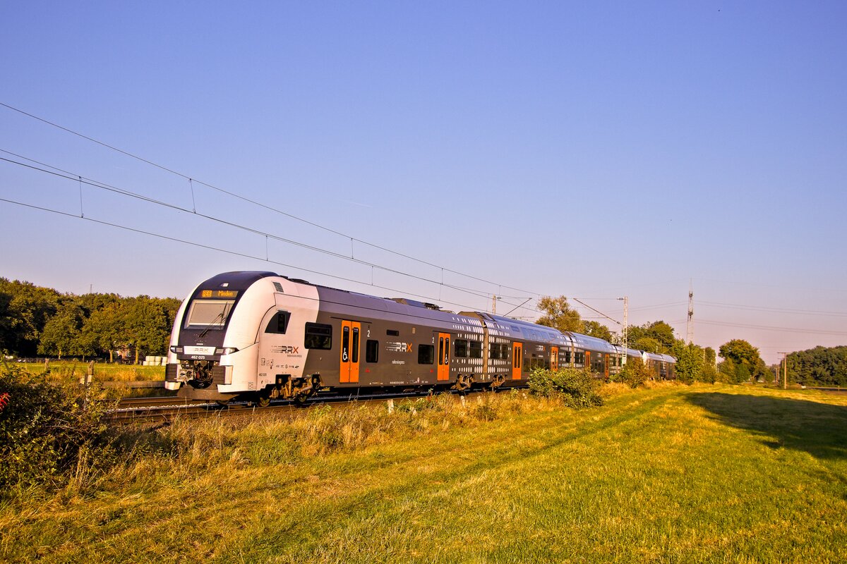 462 025 als RRX RE6 auf dem Weg nach Minden, umgeleitet über die Hamm-Osterfelder Bahn, bei Hamm-Neustadt (10.10.2021)