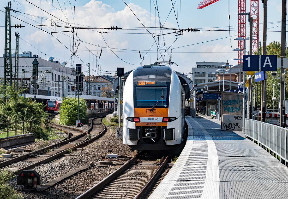 462 027 RRX/Nationalexpress als RE5 nach Wesel, Ausfahrt Hbf Bonn - 02.09.2020