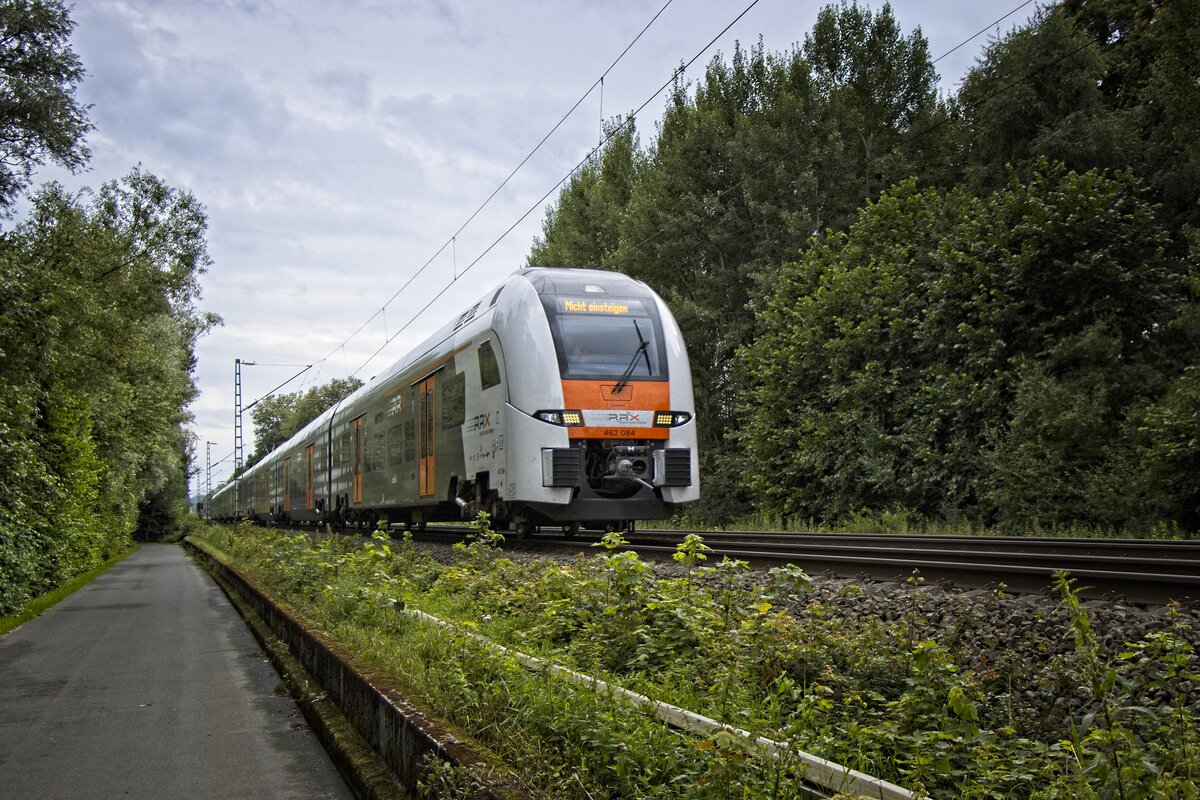 462 084 als RRX RE 11 bei Unna-Mühlhausen auf dem Weg nach Hamm (03.08.2021). Gruß zurück an den Tf! 