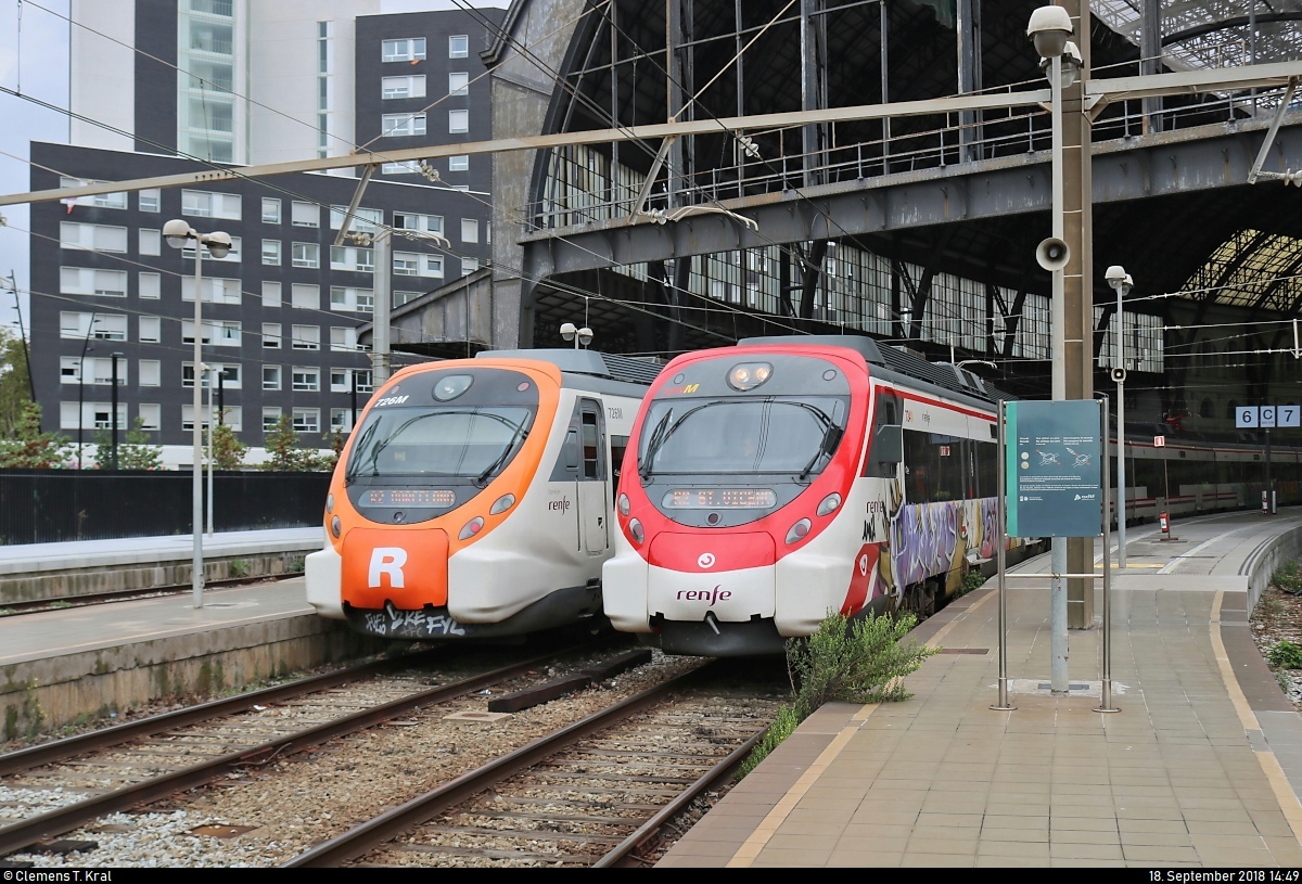 465 726-8 (726M) und 465 738 (738M) treffen auf 465 724 (724M | Siemens Civia) der Rodalies Barcelona (RENFE bzw. FGC) im Bahnhof Barcelona-França (Estació de França) (E).
Beide Einheiten sind als R2 im Einsatz.
[18.9.2018 | 14:49 Uhr]