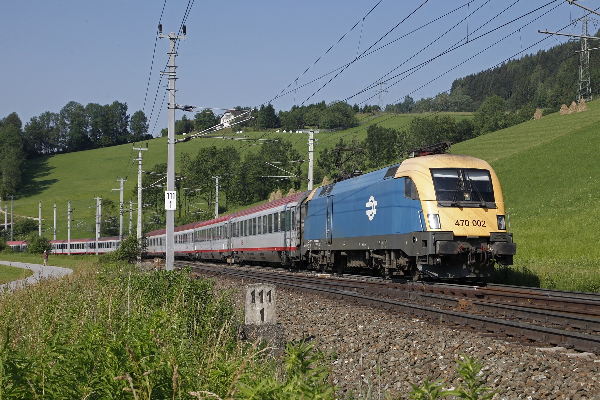 470 002 mit EN234 bei Spital am Semmering am 07.07.2015.