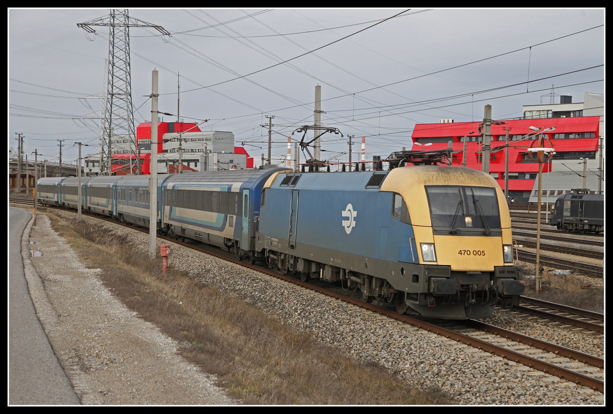 470 005 mit EC145 in Wien Zvbf. am 30.01.2020.