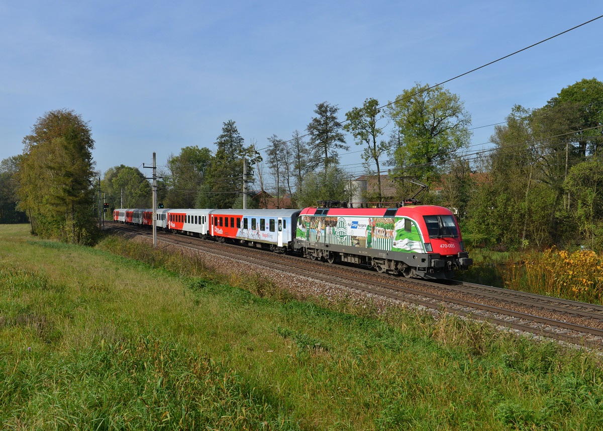 470 005 mit einem REX am 12.10.2014 bei Kimpling. 