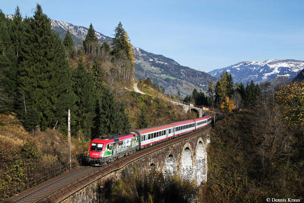 470 005 mit IC 592 am 01.11.2014 bei Bad Hofgastein.