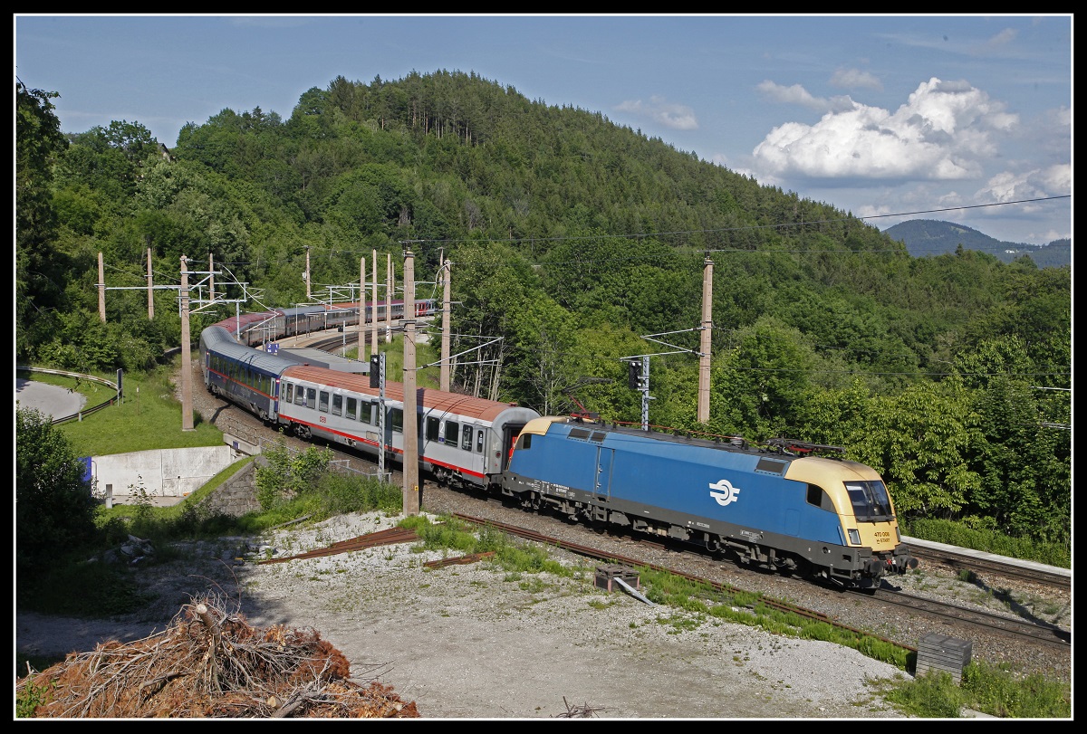 470 008 mit EC159 in Klamm - Schottwien am 12.06.2020.
