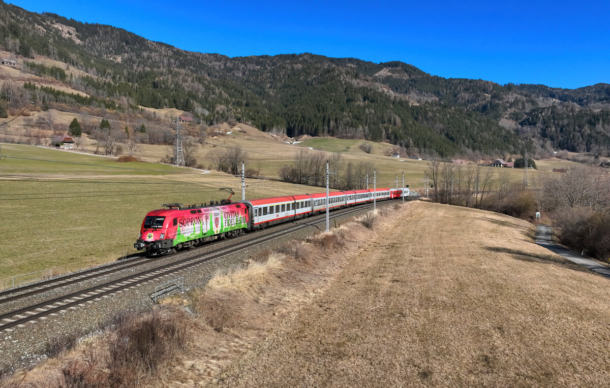 470 505 mit IC 533 am 16.02.2024 bei Unzmarkt.