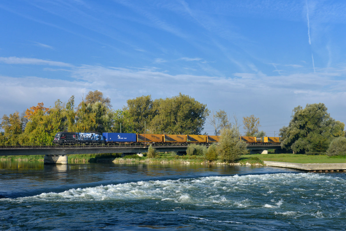 470 505 mit KT 41931 am 30.09.2017 auf der Isarbrücke bei Plattling. 