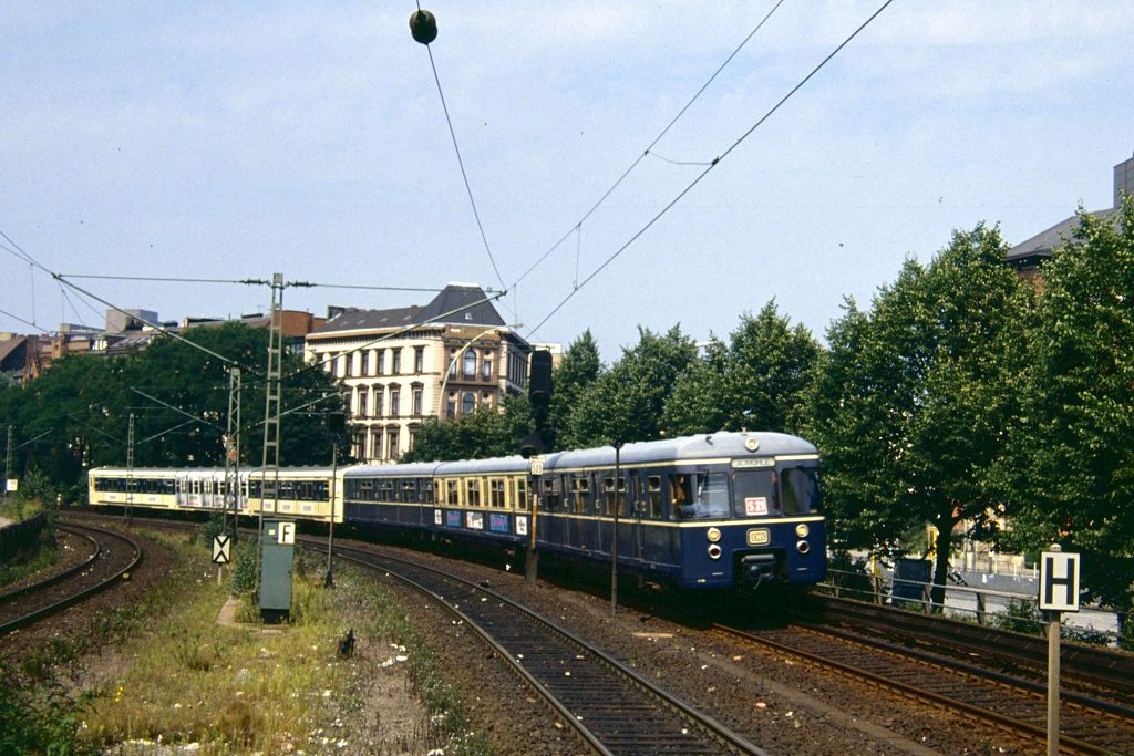 471 + 472 bei der Einfahrt in HH-Dammtor, August 1990