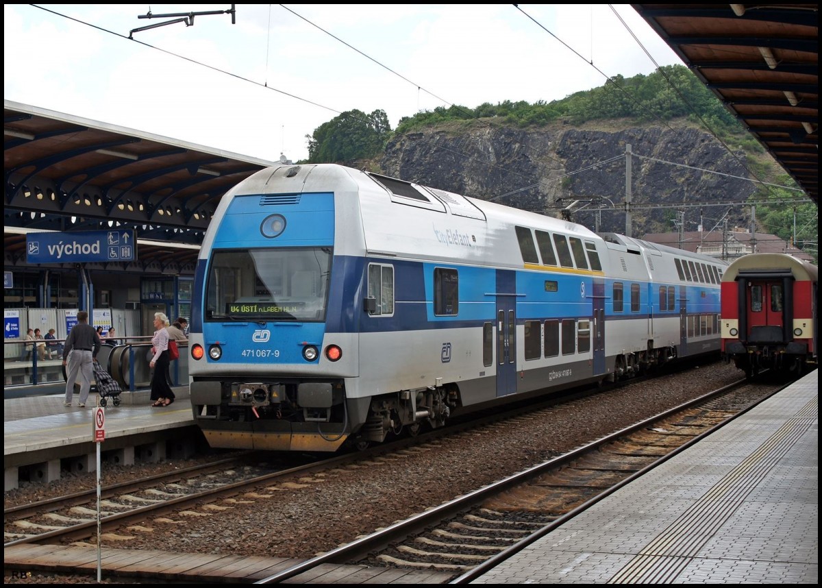 471 006 oder einfach CityElefant kurz nach seiner Ankunft in Usti nad Labem. Aufgenommen am 25.06.2012