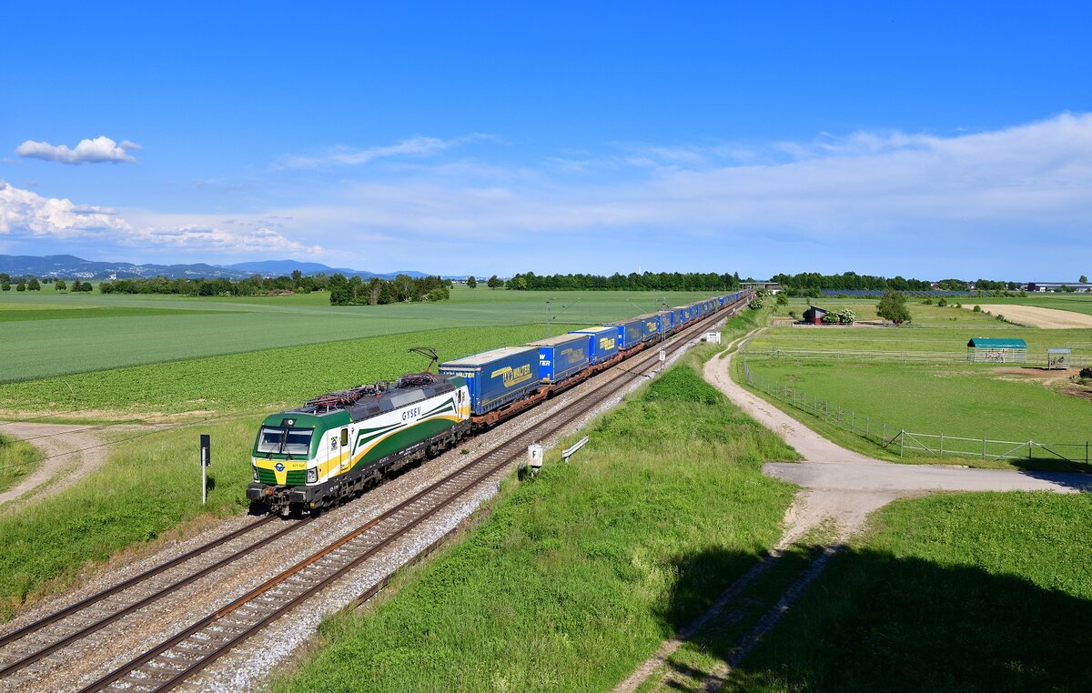 471 501 mit DGS 40644 am 30.05.2022 bei Stephansposching.