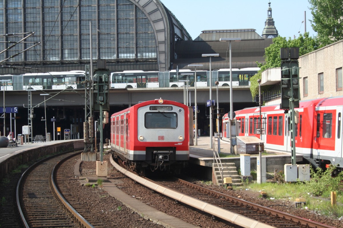472 526-3 Ausfahrt Hamburg Hbf 11.05.2006