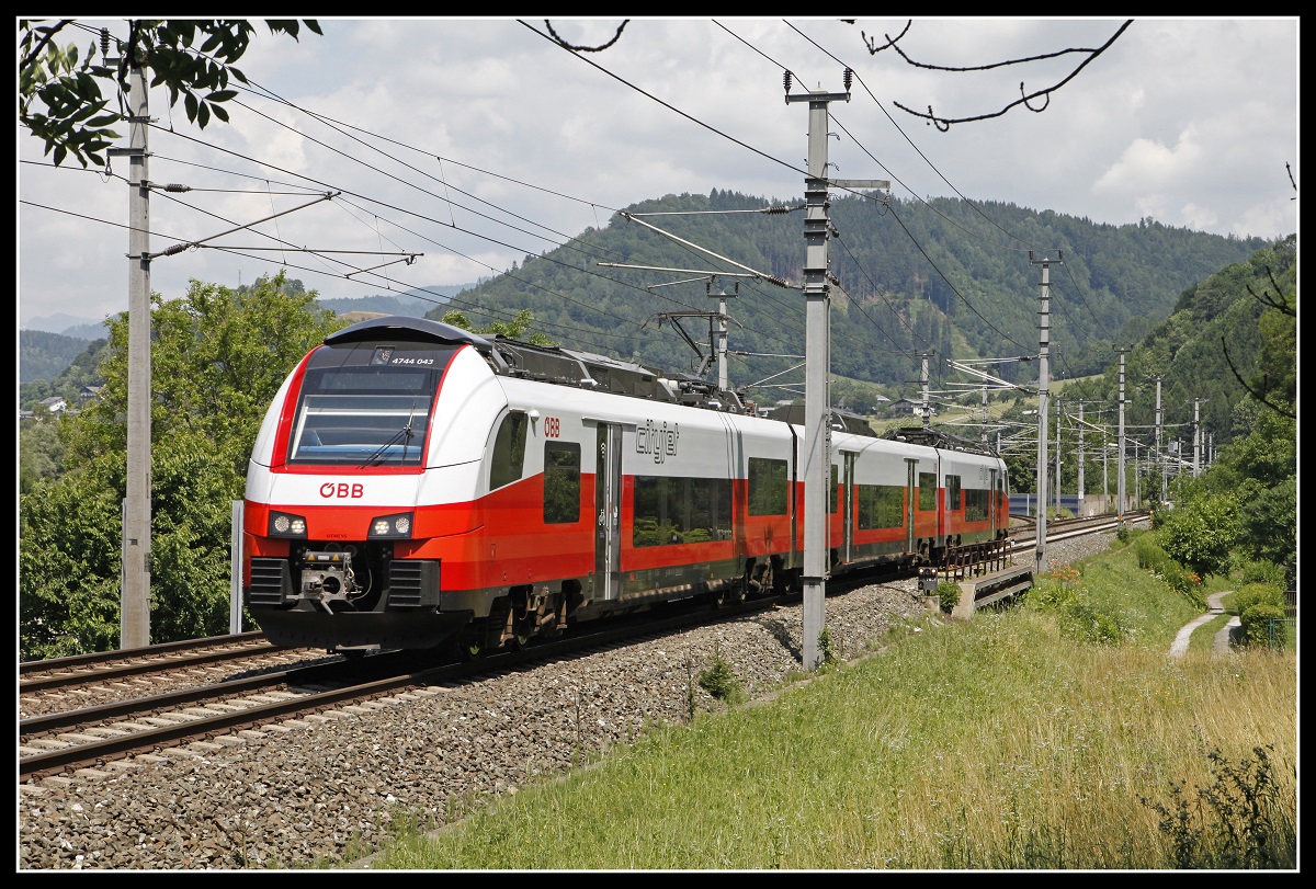 4744 043 bei Bruck an der Mur am 4.07.2019.