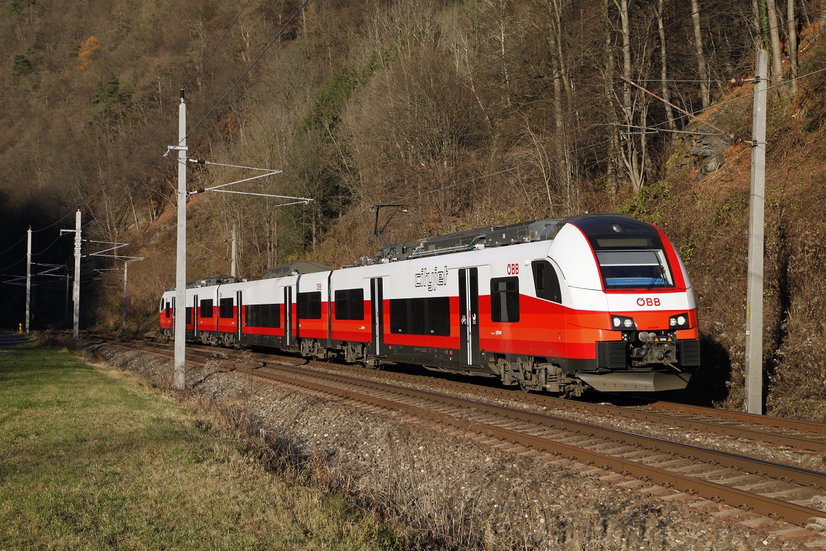 4746 009 als S1 zwischen Bruck/Mur und Pernegg am 29.11.2016.