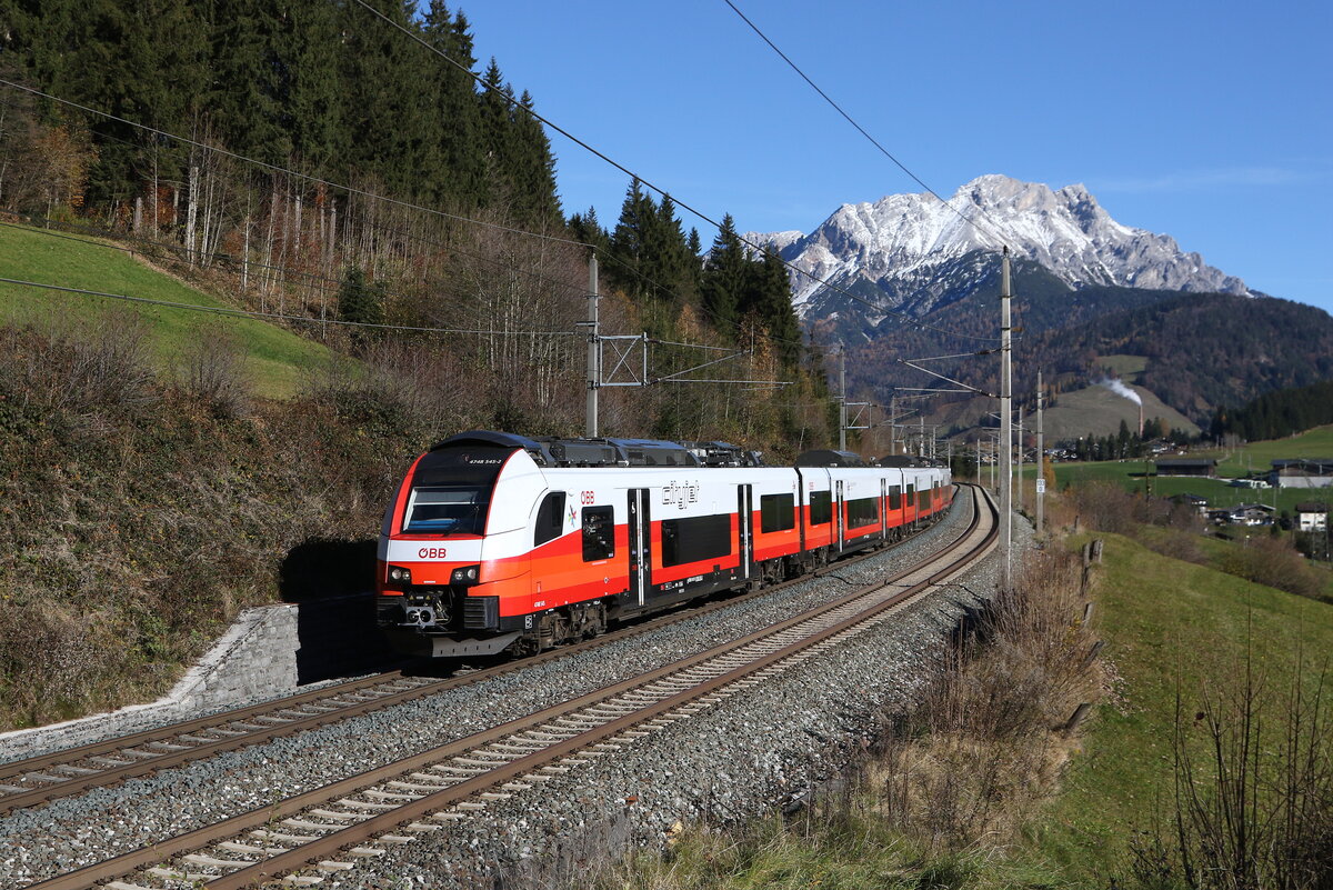 4748 045 aus Hochfilzen kommend am 5. November 2025 bei Pfaffenschwend.