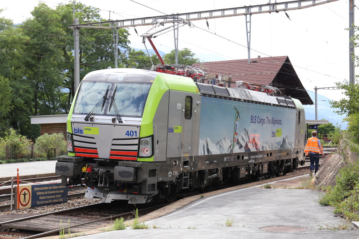 475-401, vermutlich auf Testfahrt. Die Lok kam auf der Lötschbergrampe am 28.7.2016 gegen 16.10Uhr in Lalden an und fuhr dann zurück Richtung Hohtenn.