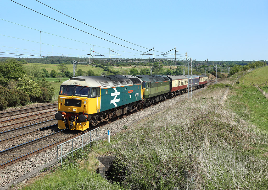 47593 & D1935 pass Baldwins Gate whilst hauling an ECS train from Kidderminster to Crewe, 28 May 2020