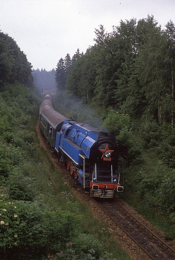 477043 kurz vor Horka u Stary Paky in Richtung Stara Paka am
25.6.1988.