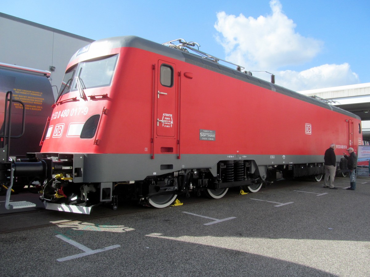 480 017-9 steht am 27. September 2014 auf der InnoTrans in Berlin ausgestellt.