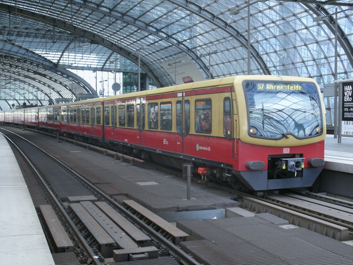 481 170,am 12.Mai 2012,im Berliner Hbf.