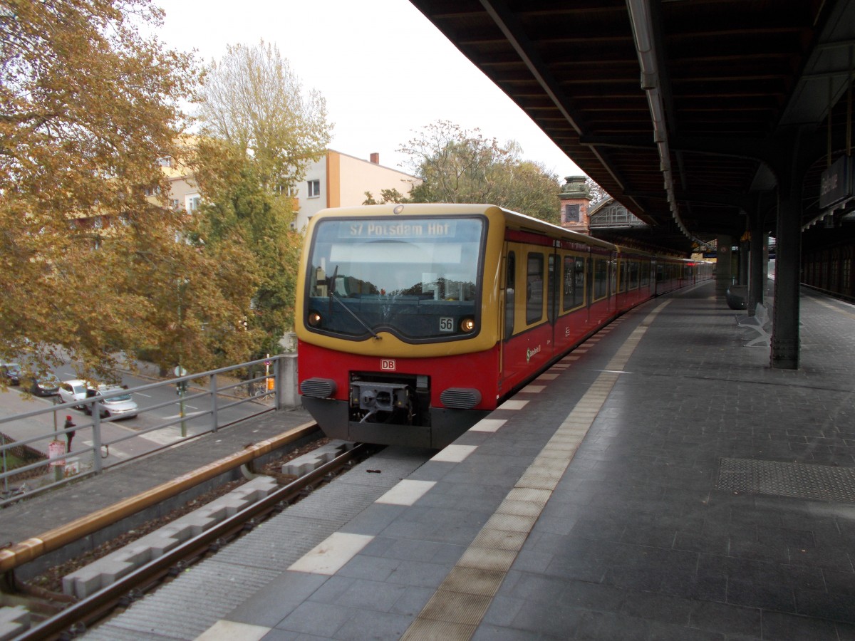 481 317,am 25.Oktober 2014,in der Station Berlin Bellevue.