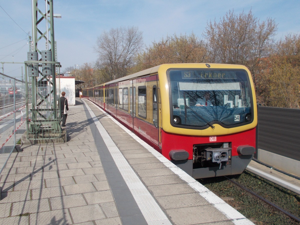 481 485,am 11.April 2015,in der Station Rummelsburg in Berlin