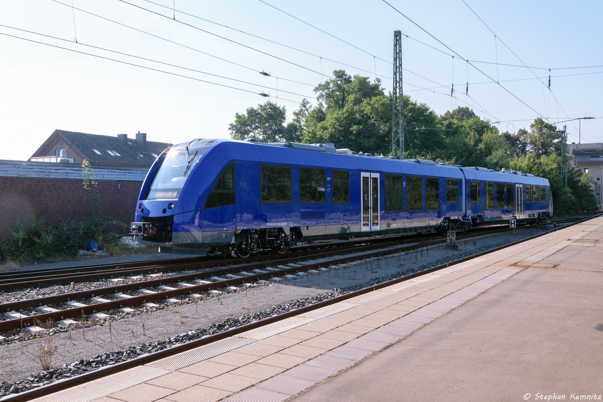 481 646-8 des dänisches Schienennahverkehrsunternehmen Nordjyske Jernbaner, war auf einer Probefahrt gewesen und fuhr gerade in den Bahnhof Uelzen ein. Alstom liefert 13 Coradia Lint 41 Regionalzüge an die Nordjyske Jernbaner. 08.09.2016