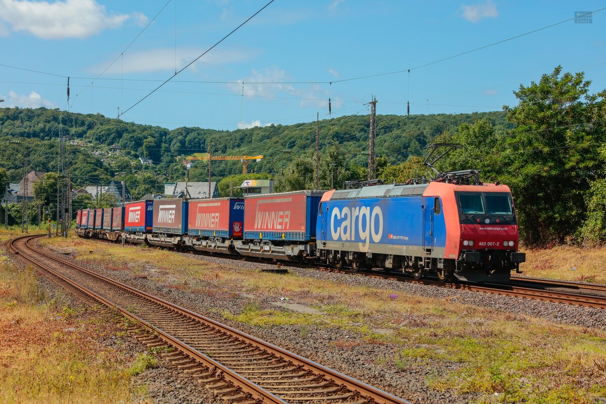 482 007-2 SBB Cargo mit Winner-KLV in Wuppertal, Juli 2025.