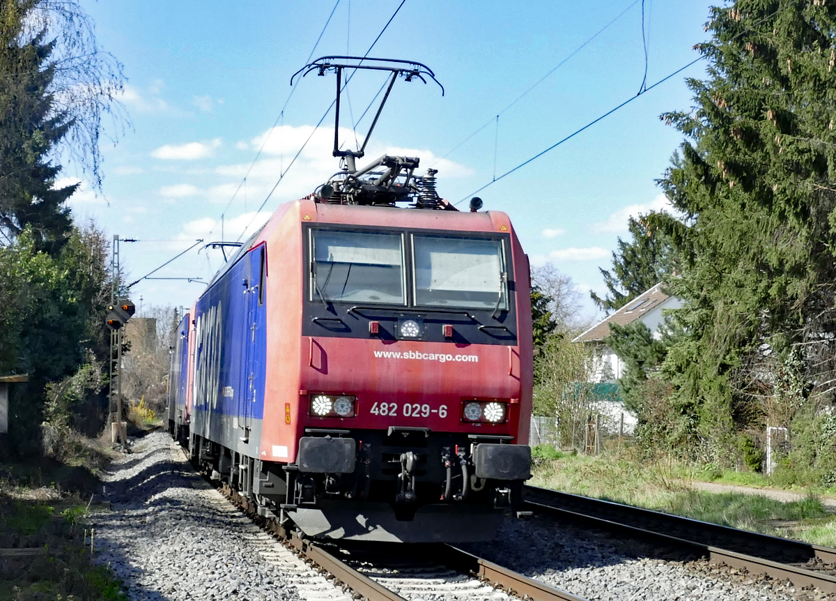 482 029-6 sbbcargo Doppeltraktion durch Bonn-Beuel - 29.03.2019