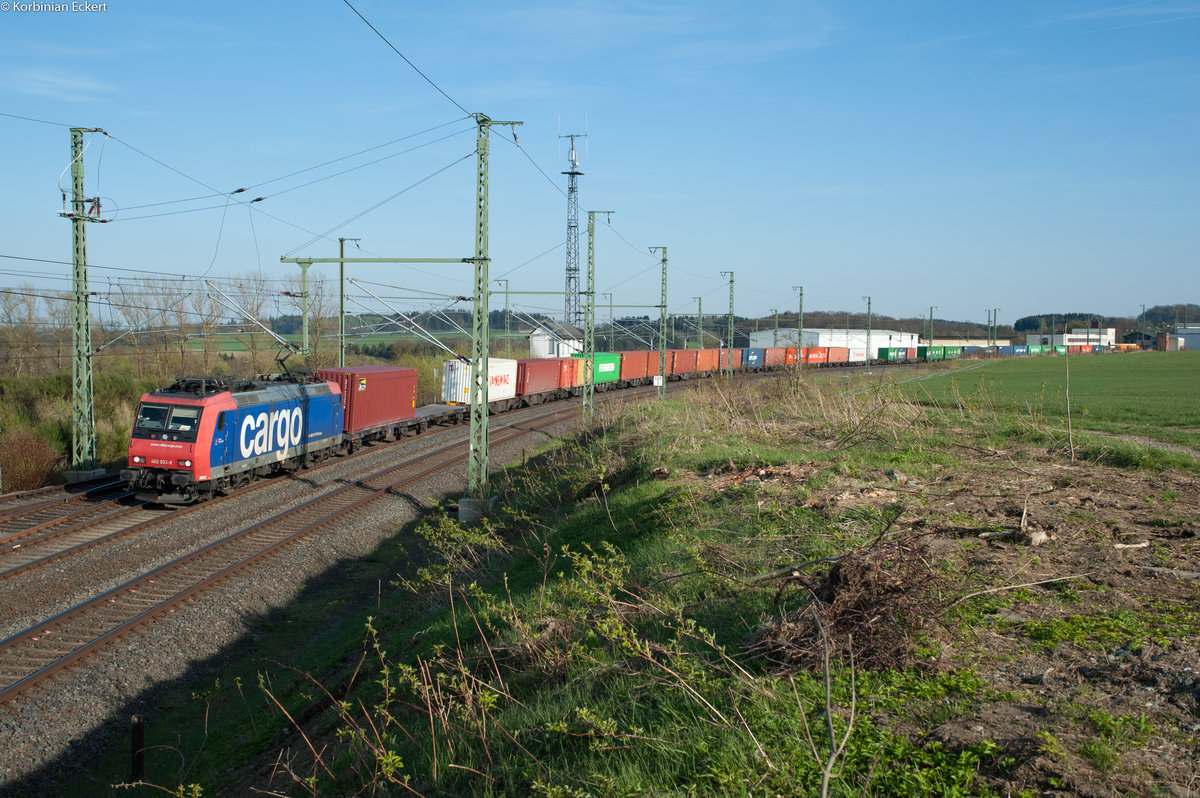 482 033 mit einem Containerzug aus Hof bei Gutenfürst, 24.04.2017