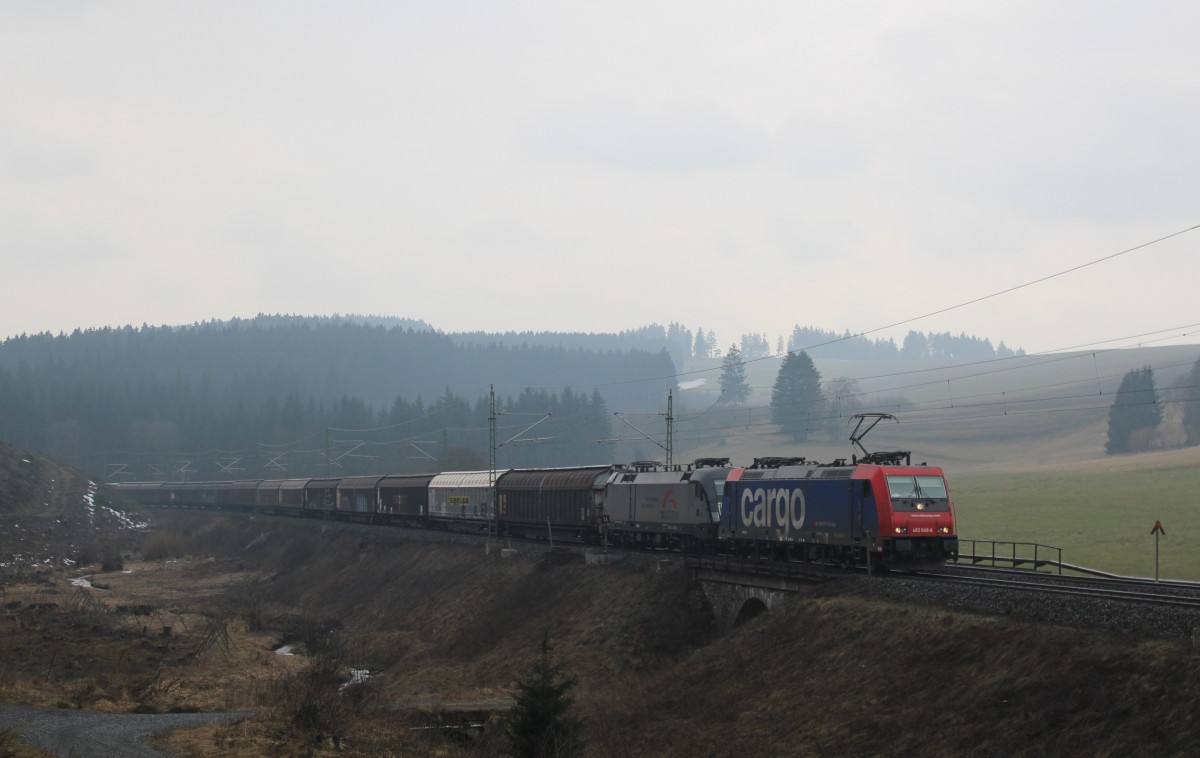 482 048-6 und 182 529-8 zu sehen bei Steinbach am Wald am 21.03.15. 