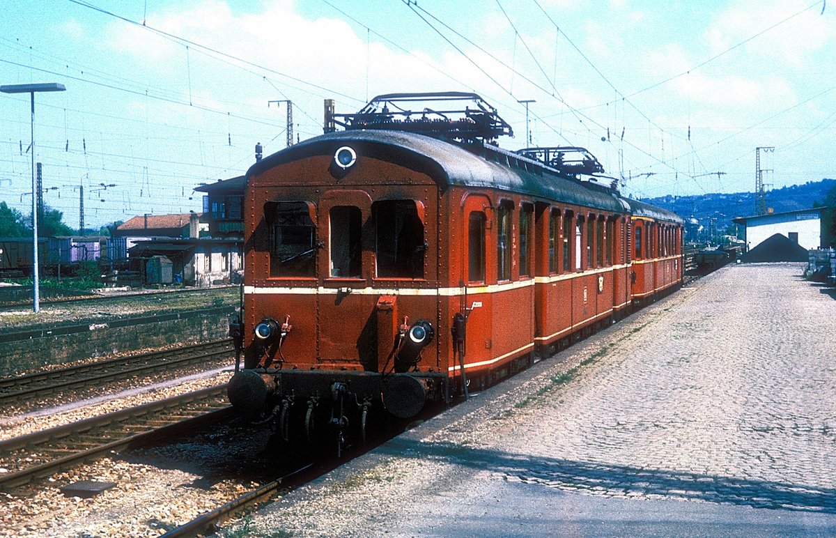 485 005 + 885 702  Weil ( Rhein )  01.05.75 