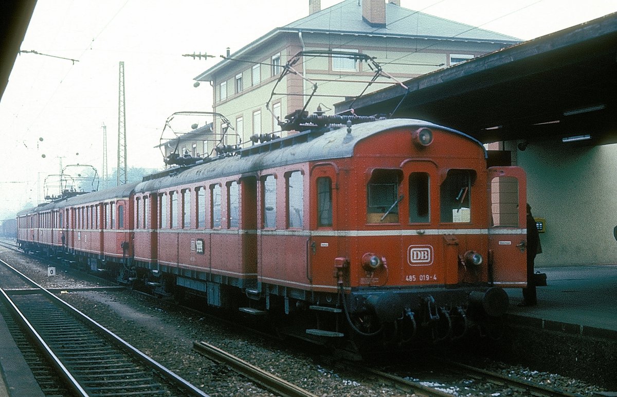 485 019 + 485 005  Weil ( Rhein )  26.05.75