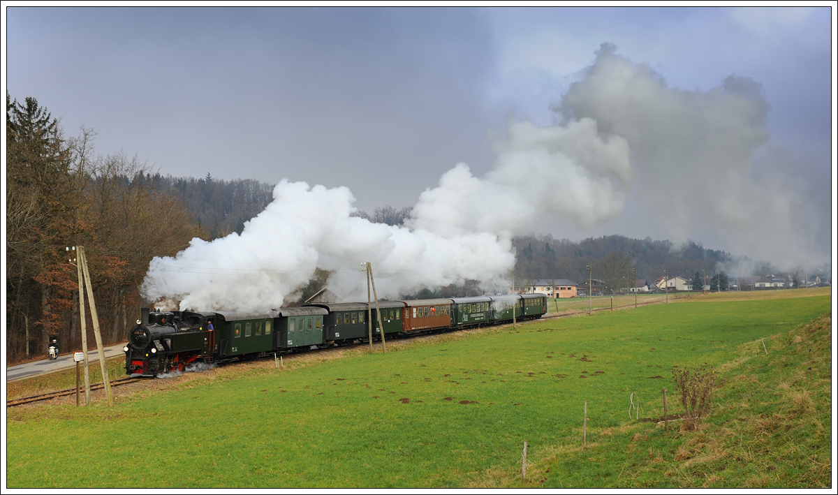 498.04 der ÖGEG am 8.12.2016 zwischen Aschach und Sommerhubermühle.