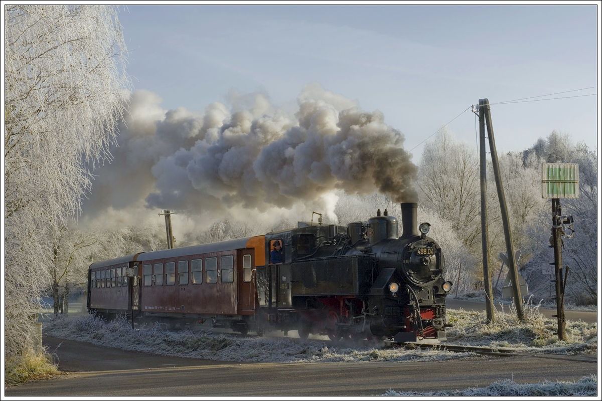 498.04 der ÖGEG auf der Steyrtalbahn am 4.12.2016 nach Aschach. (Neu überarbeitet)