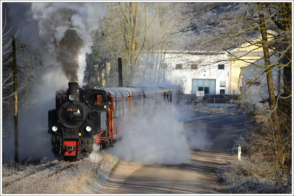 498.04 der ÖGEG auf der Steyrtalbahn am 4.12.2016 in Letten.