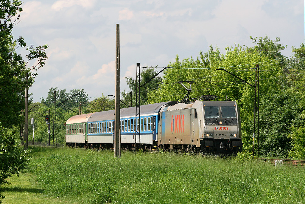 5 170 019-1 Dąbrowa Grnicza (21.05.2013)Please add E 483(TRAXX F140 DC)